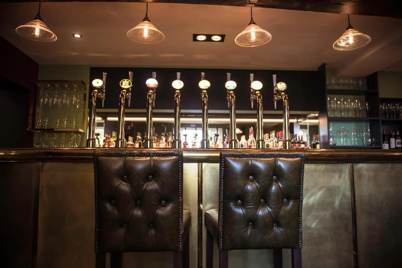 Fox Hall Inn East Layton